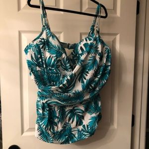 BNWT 3x old navy swim top